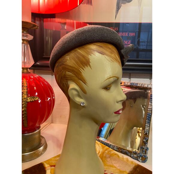 vintage 1960s charcoal gray wool beret 60s hat by Penny bow timeless french - Picture 4 of 7